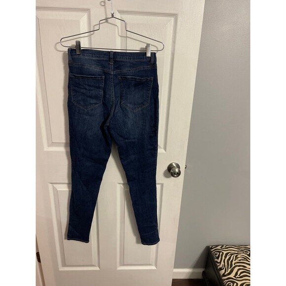 Mudd Skinny Distressed Jeans Size 9 - Picture 3 of 6